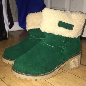 Green Pump Fur Boots